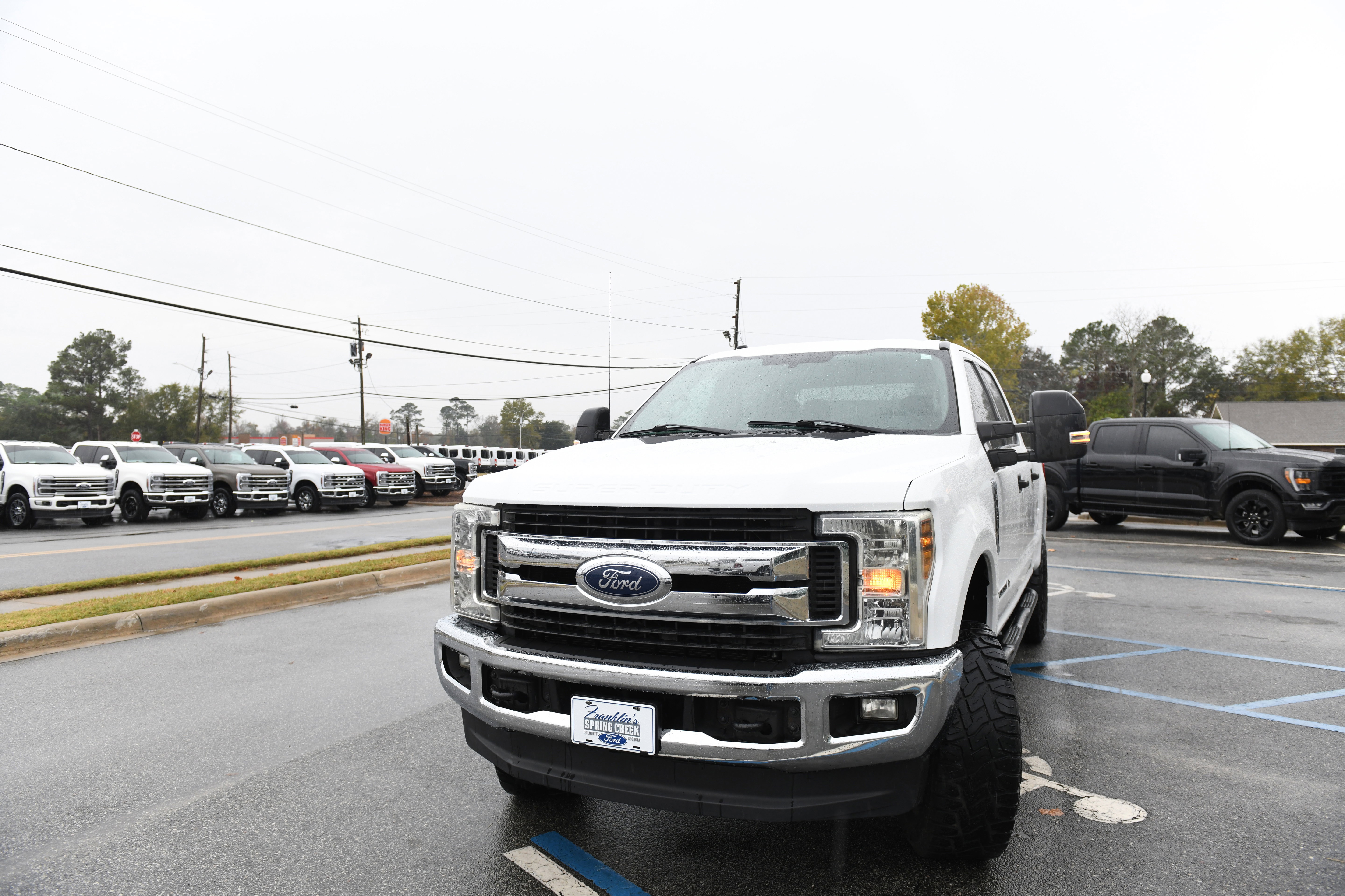 Used 2018 Ford F250 XLT w/ XLT Value Package AWD/4WD image 4