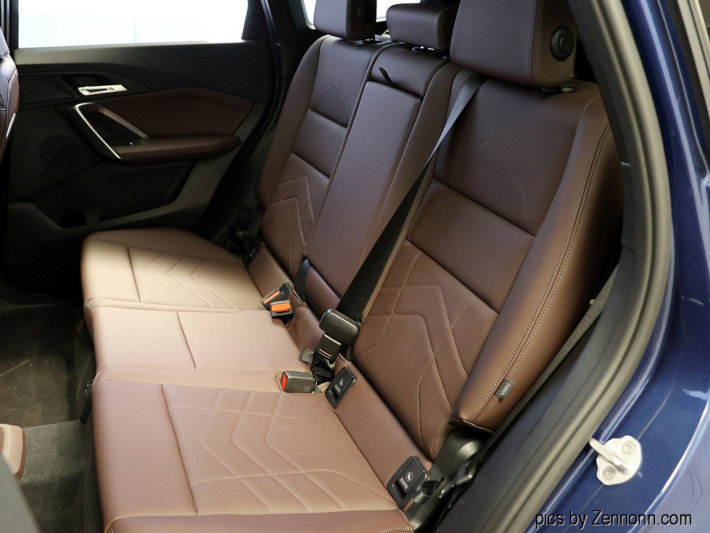 Used 2025 BMW X1 xDrive28i w/ Convenience Package image 12