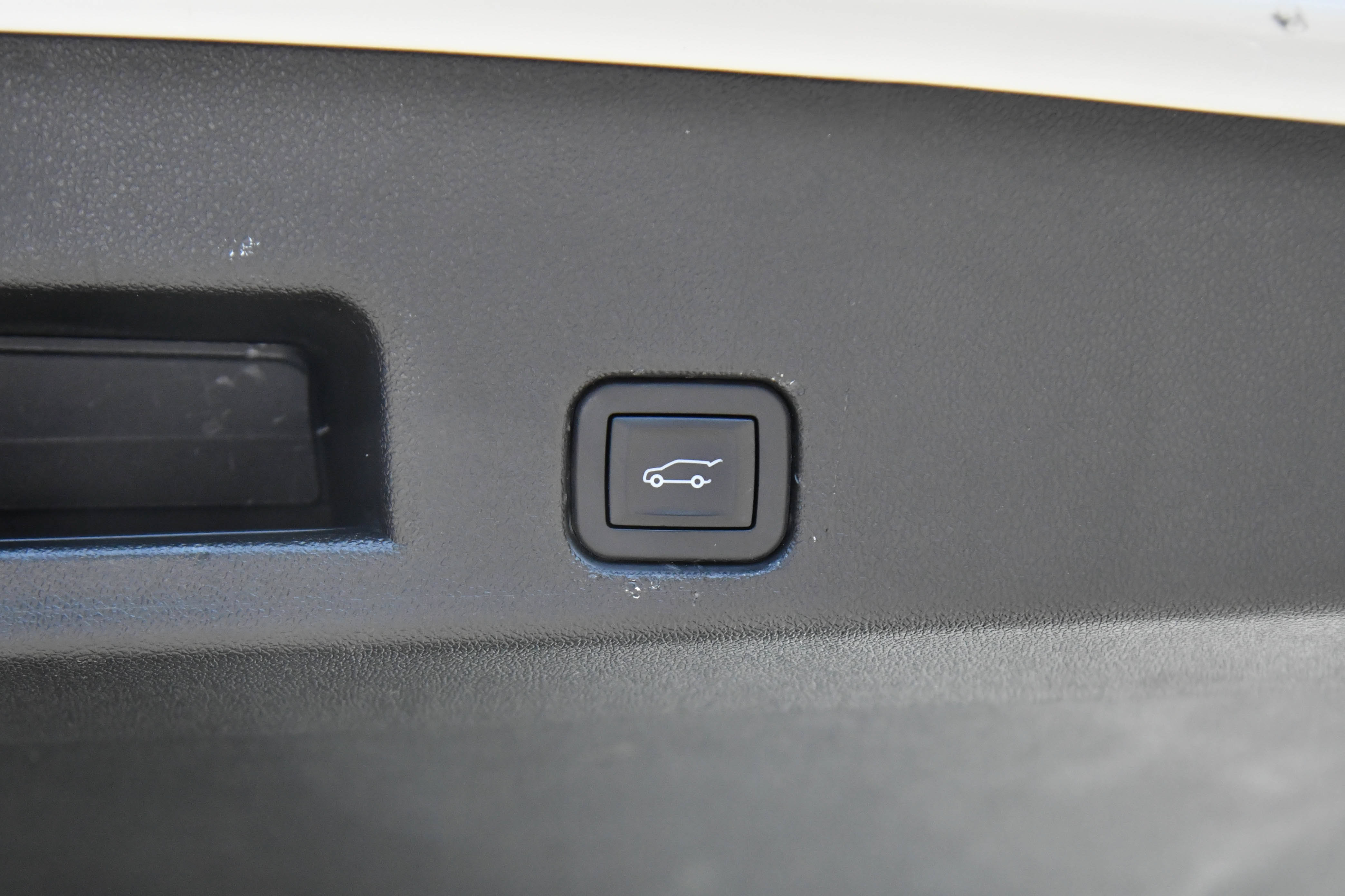 Used 2024 GMC Acadia Elevation FWD image 49