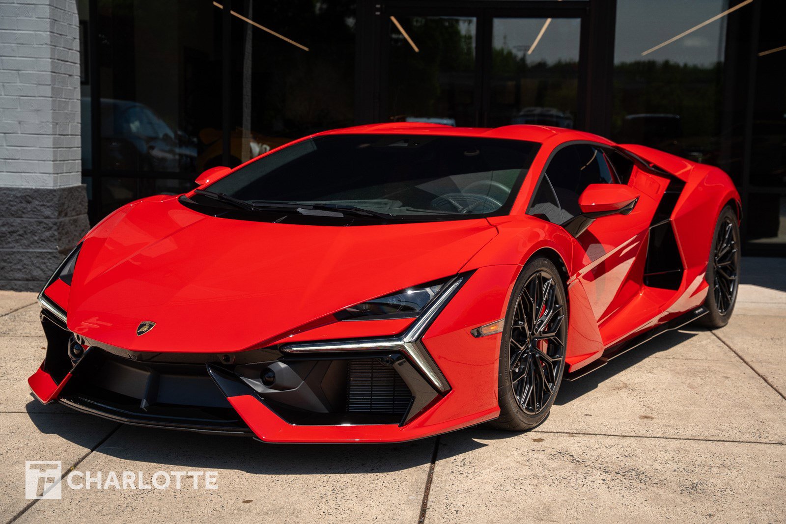 Used 2024 Lamborghini Revuelto AWD/4WD image 5
