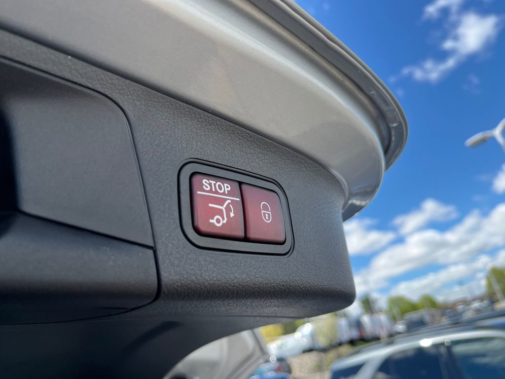 Certified 2026 Mercedes-Benz GLA 250 4MATIC image 18