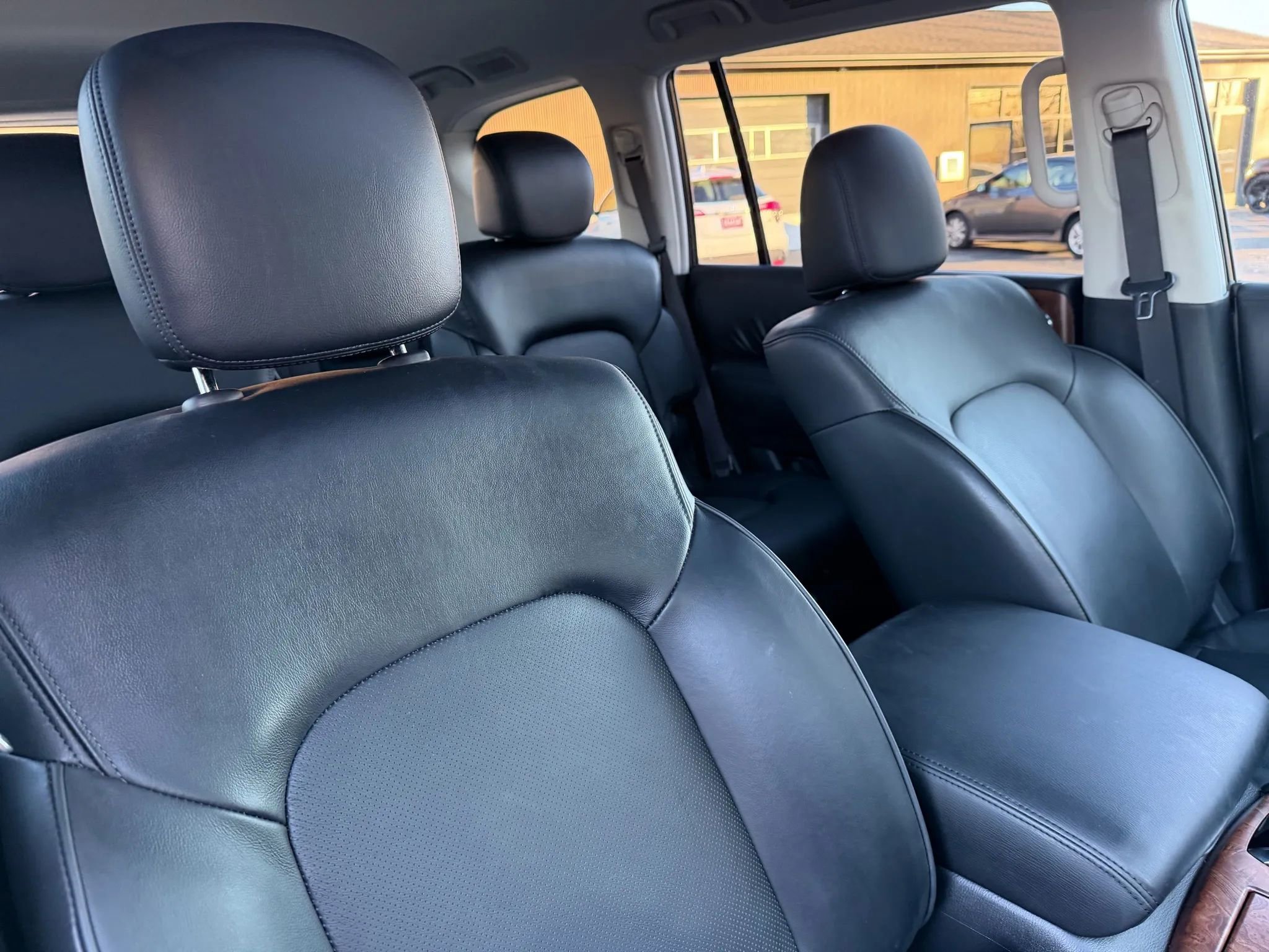 Used 2024 Nissan Armada SL w/ Captain's Chairs Package image 26