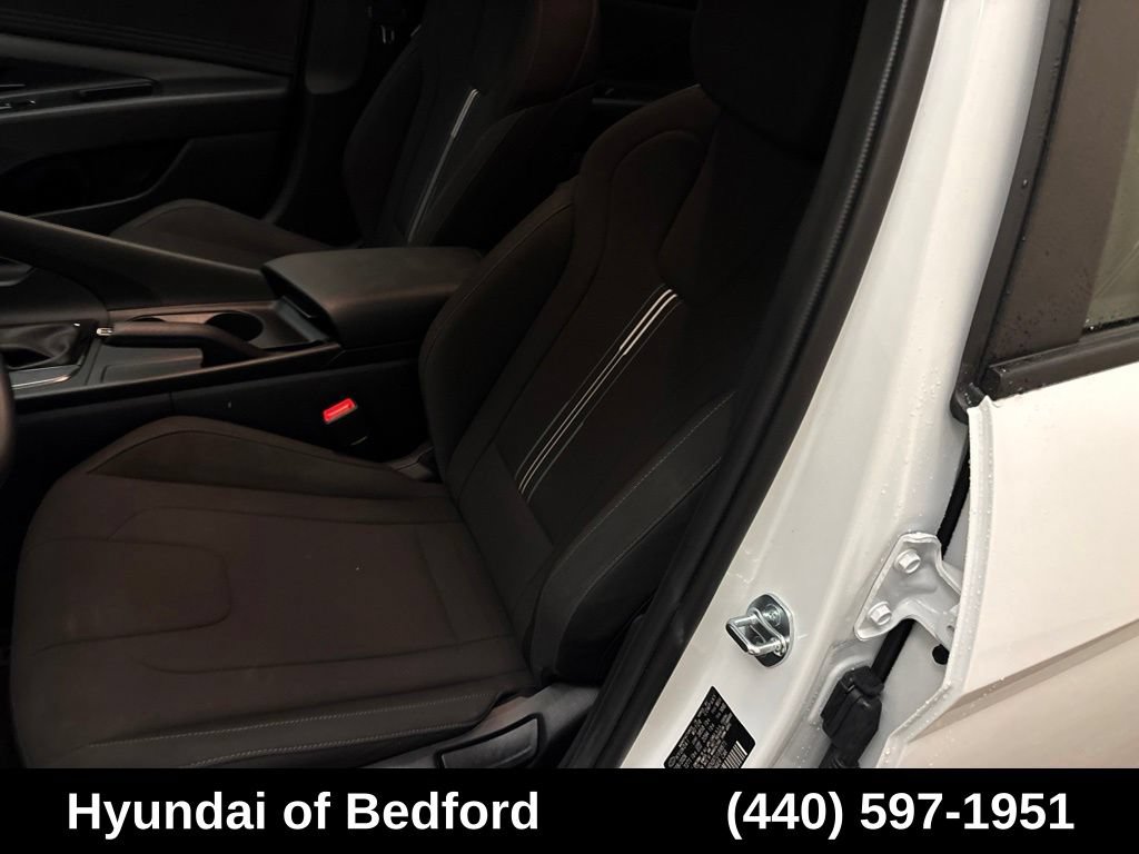 Used 2026 Hyundai Elantra Sport FWD image 11
