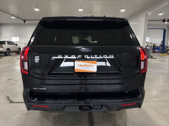 Used 2025 Ford Expedition Active AWD/4WD image 7