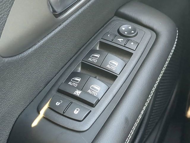 New 2027 Chrysler Pacifica Limited FWD image 32