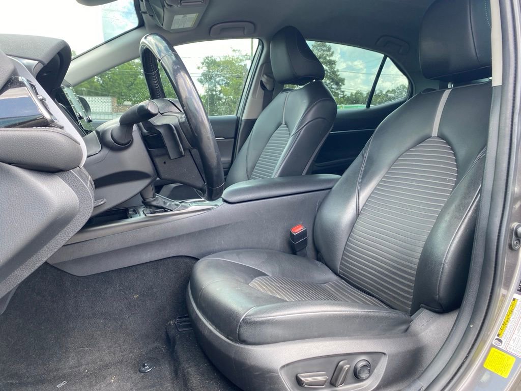 Used 2022 Toyota Camry SE image 10