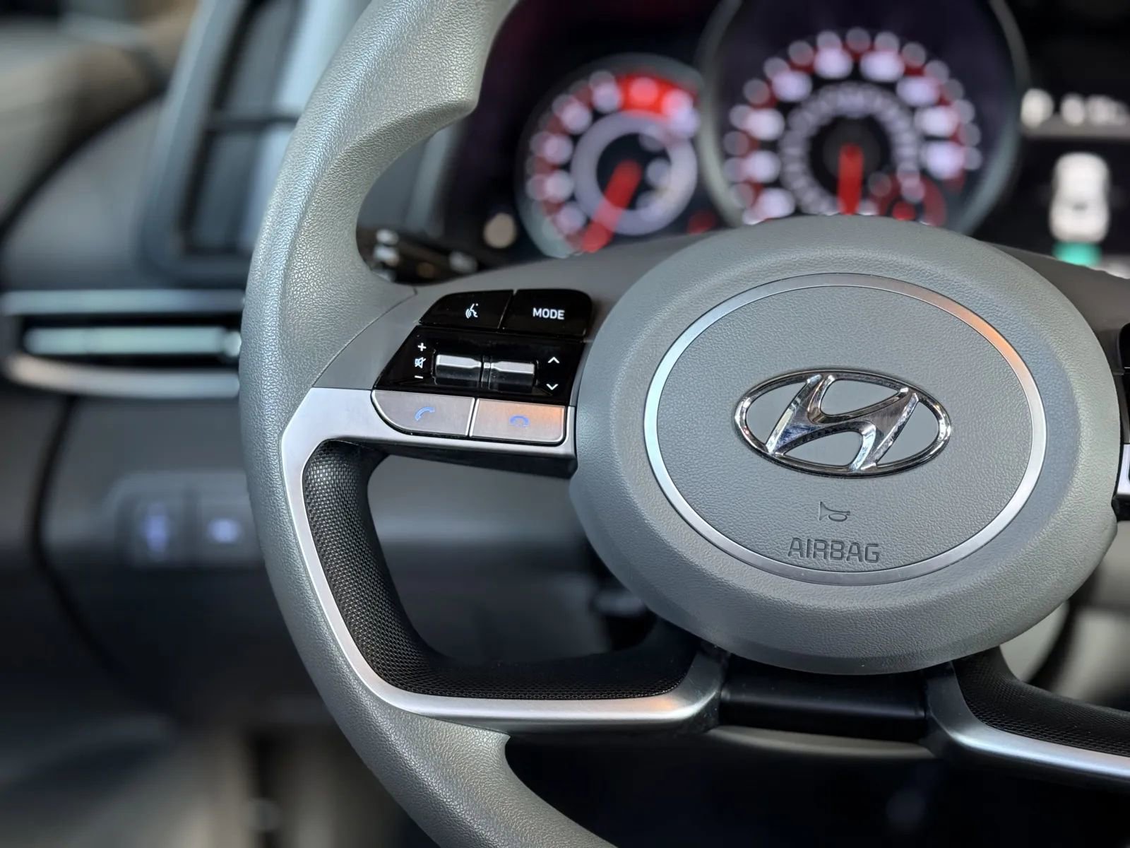 Used 2023 Hyundai Elantra SEL image 21