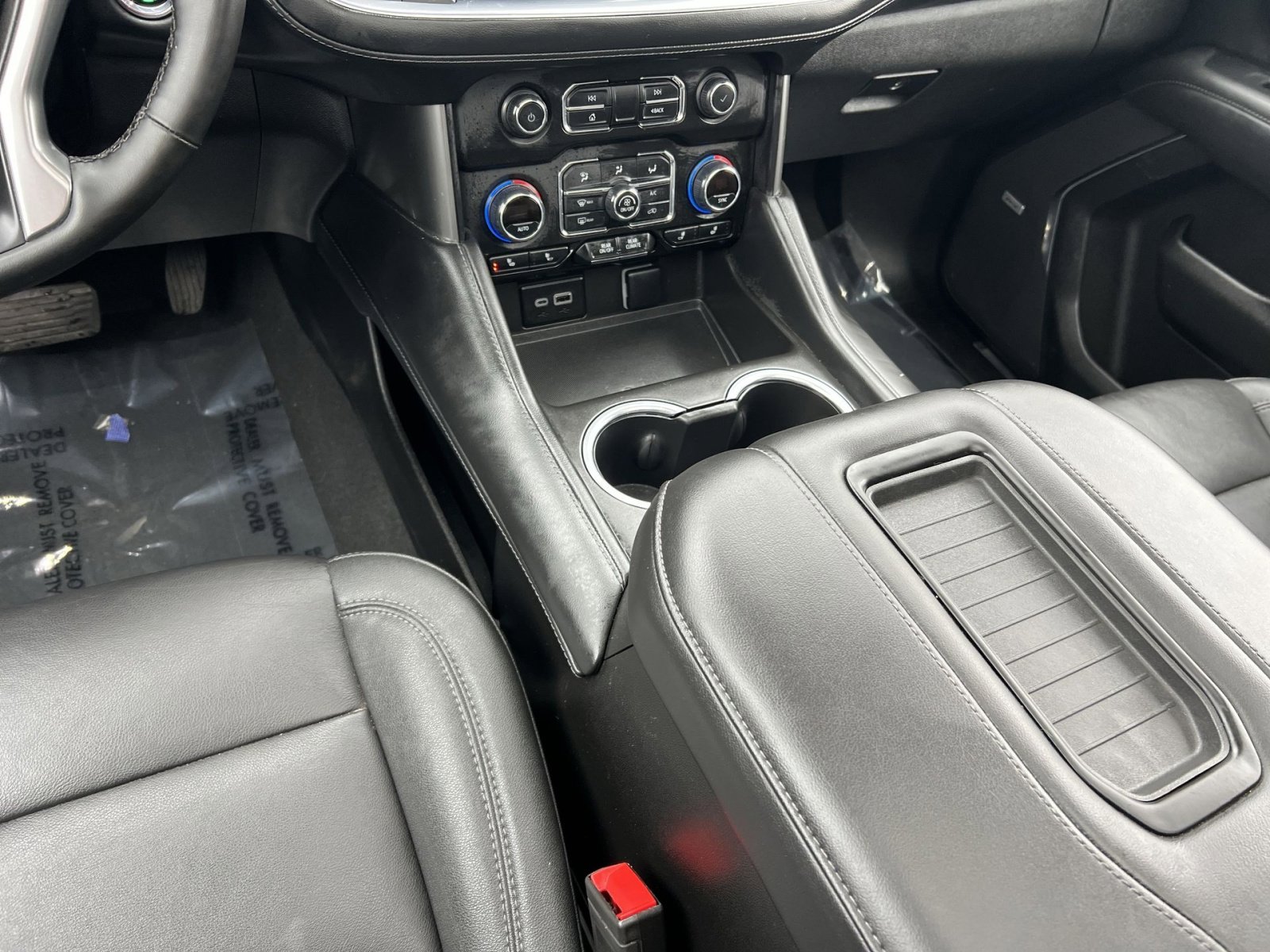 Used 2023 Chevrolet Tahoe Z71 w/ Luxury Package image 23