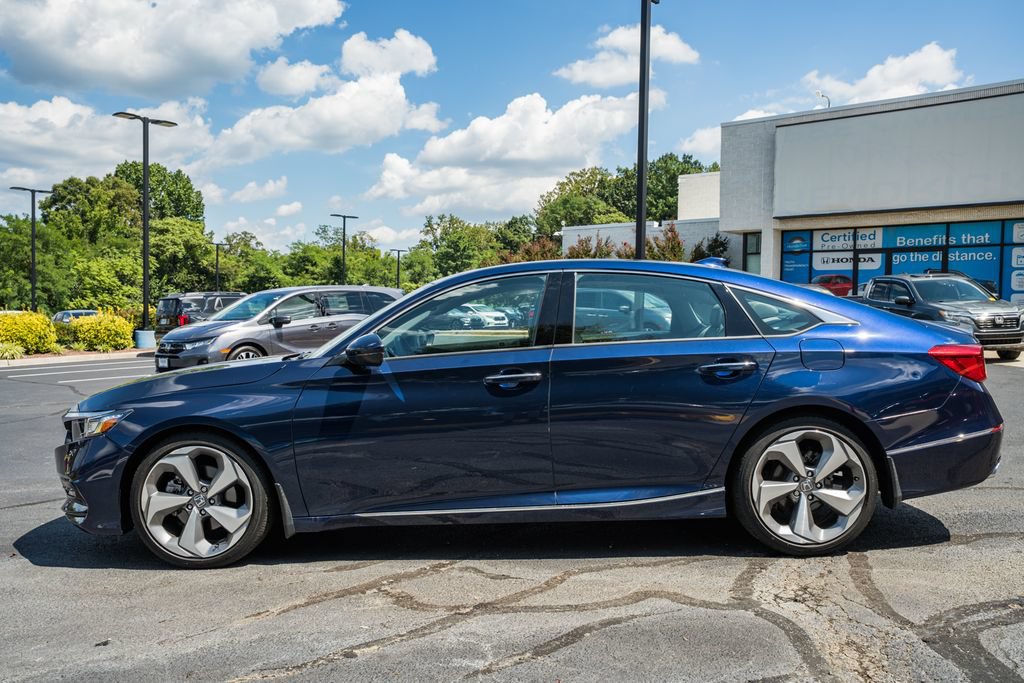 Used 2018 Honda Accord Touring image 4