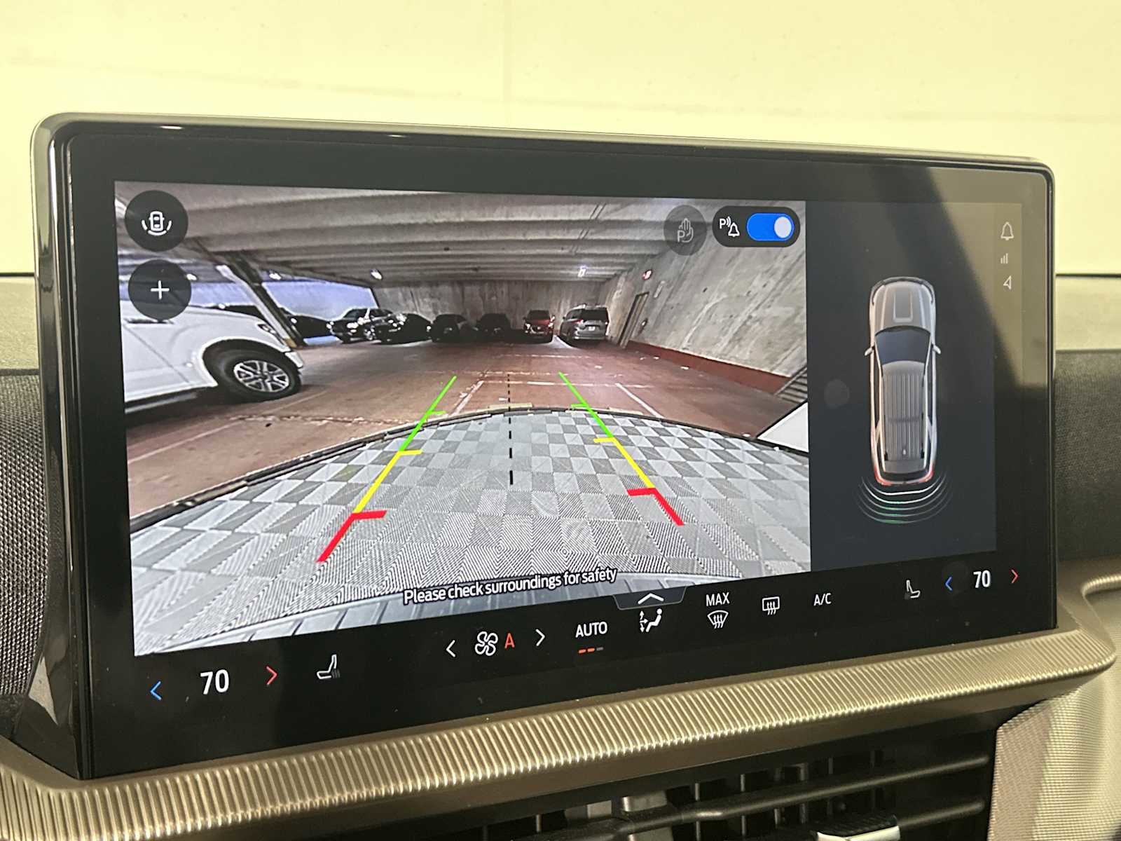 Used 2025 Ford Explorer Active image 27