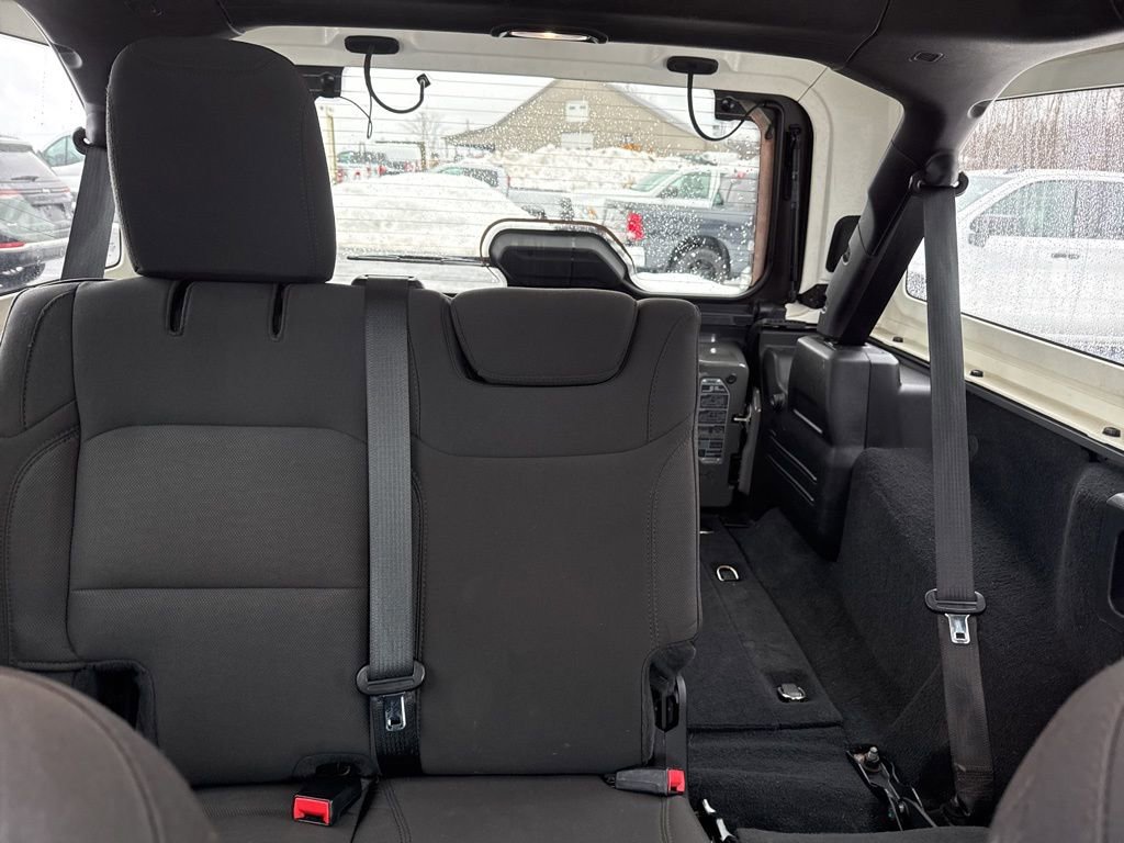 Used 2020 Jeep Wrangler Unlimited Sahara w/ Uconnect 4C Nav & Sound Group image 20