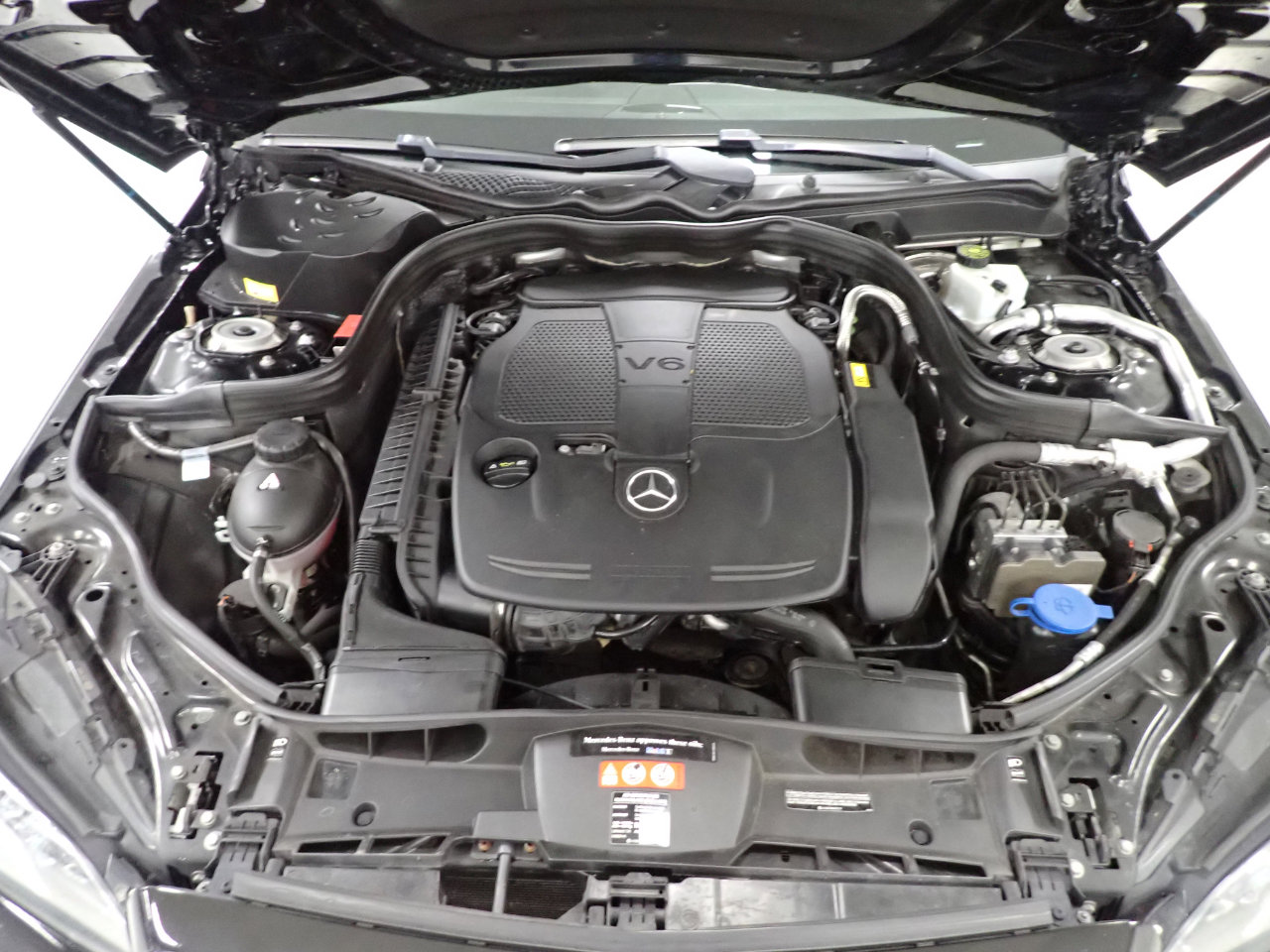 Used 2014 Mercedes-Benz E 350 4MATIC Wagon w/ Premium 1 Package image 24