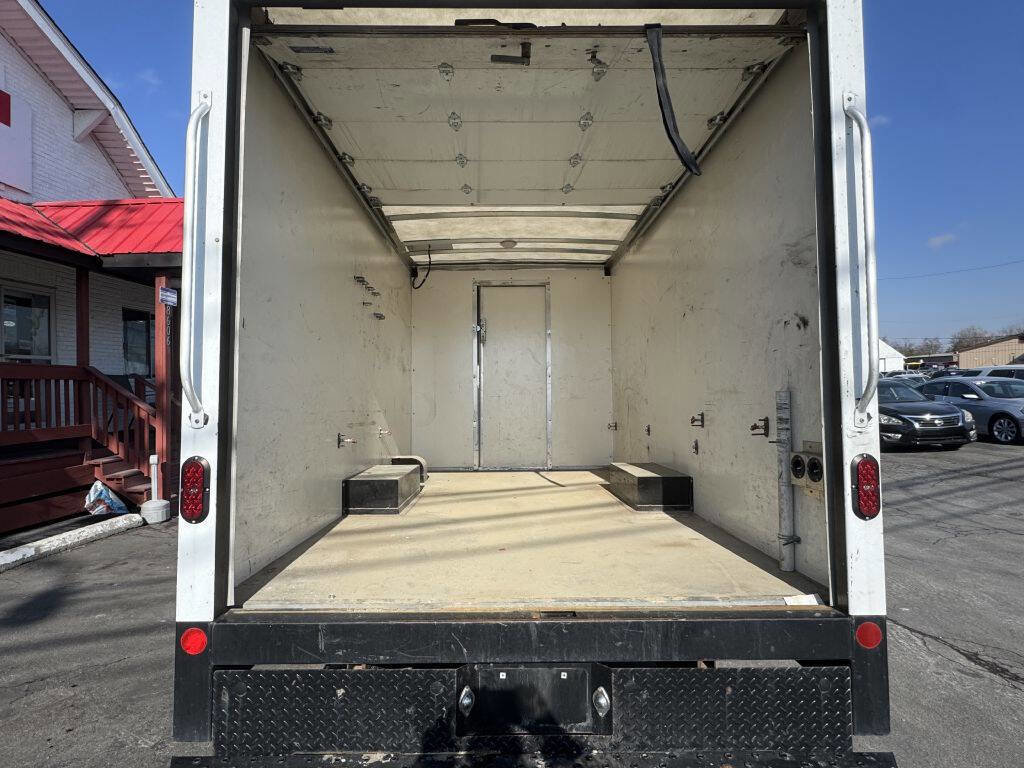 Used 2022 GMC Savana 3500 w/ Power Convenience Package image 21