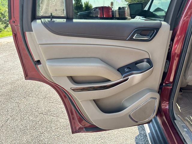 Used 2019 GMC Yukon SLT w/ Open Road Package AWD/4WD image 16