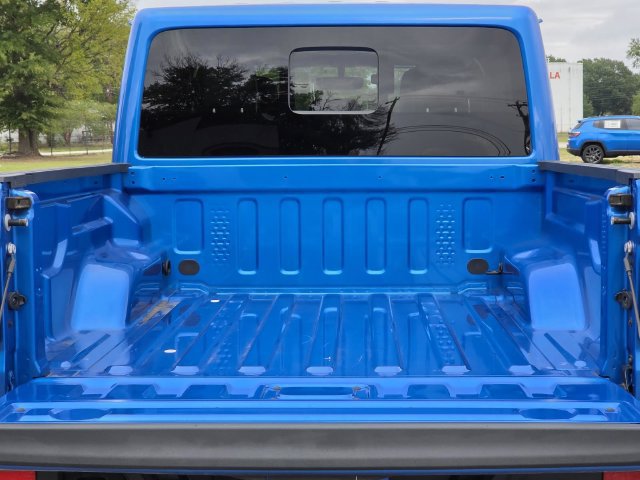 Used 2022 Jeep Gladiator Overland w/ Popular Equipment Package AWD/4WD image 9