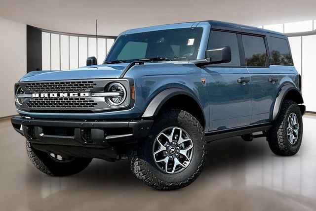 Used 2025 Ford Bronco Badlands AWD/4WD image 3