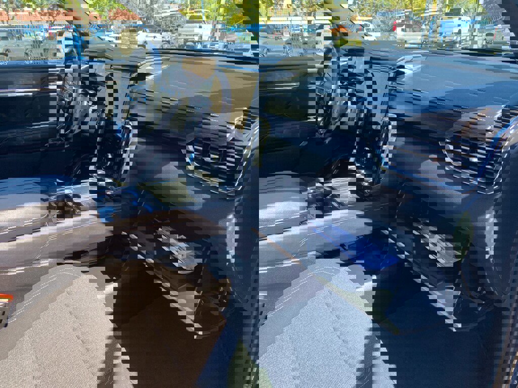 Used 2025 GMC Acadia Elevation image 21