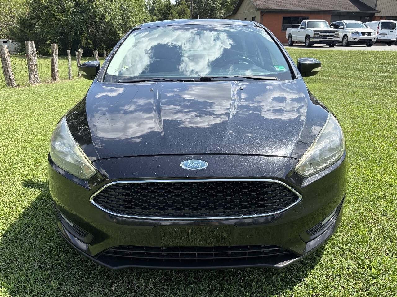 Used 2015 Ford Focus SE w/ Equipment Group 201A FWD image 5