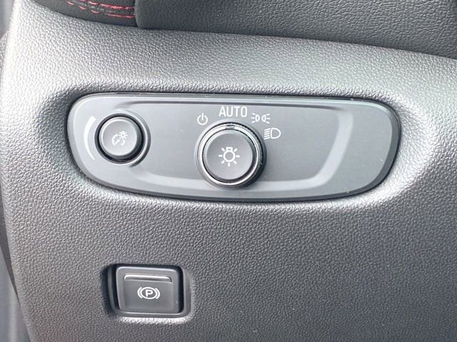 Used 2025 Chevrolet Blazer RS w/ Driver Confidence II Package image 17