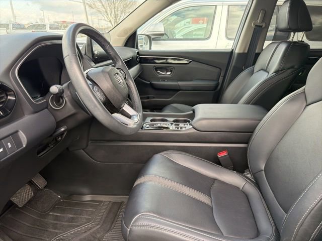 Used 2025 Honda Pilot EX-L image 11