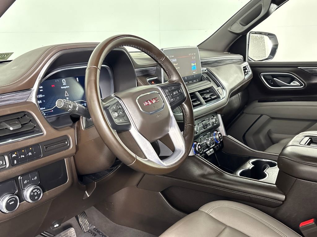 Used 2023 GMC Yukon SLT image 7