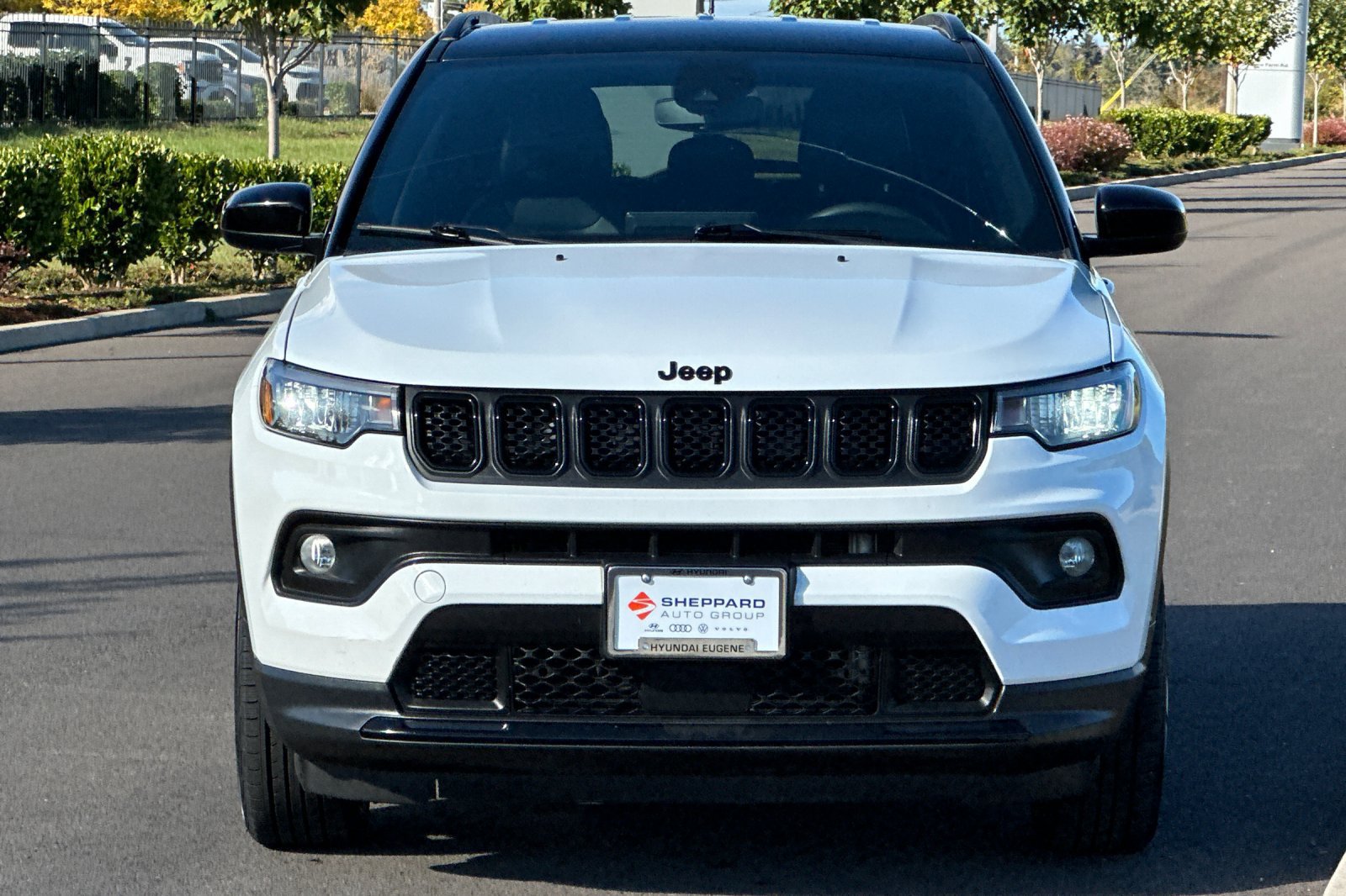 Used 2023 Jeep Compass Latitude AWD/4WD image 8
