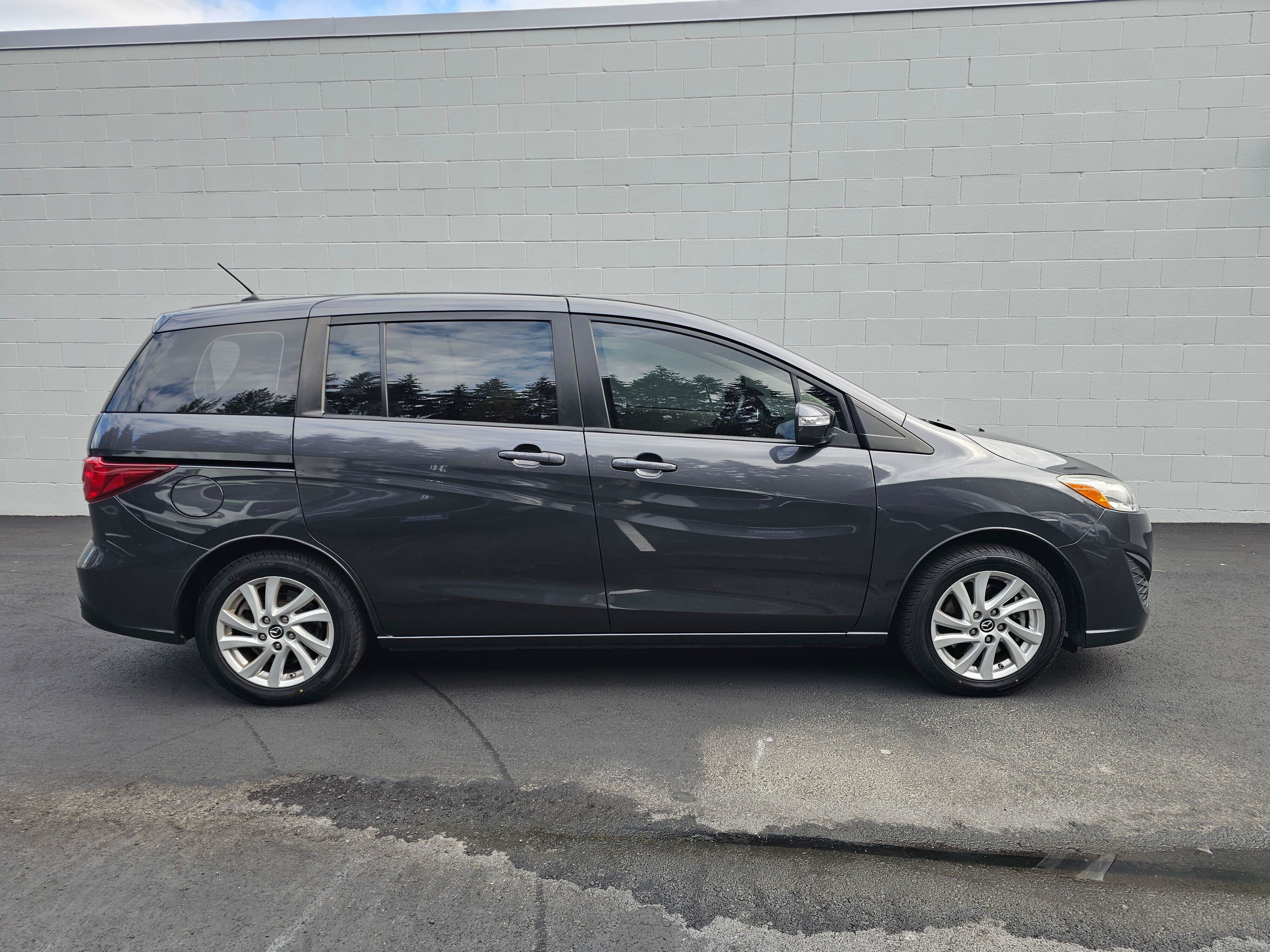Used 2015 MAZDA MAZDA5 Sport FWD image 8