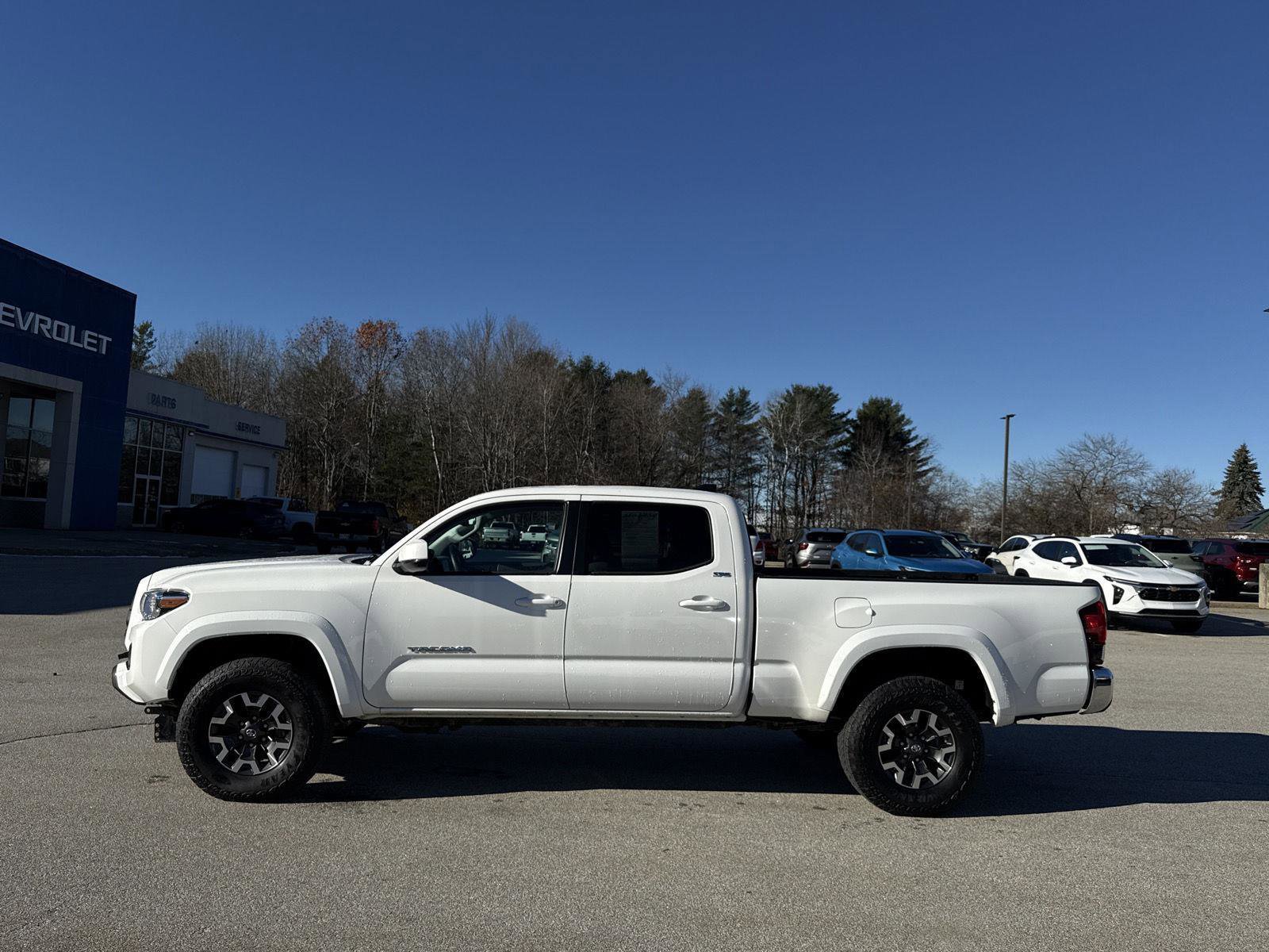 Used 2022 Toyota Tacoma SR5 image 4