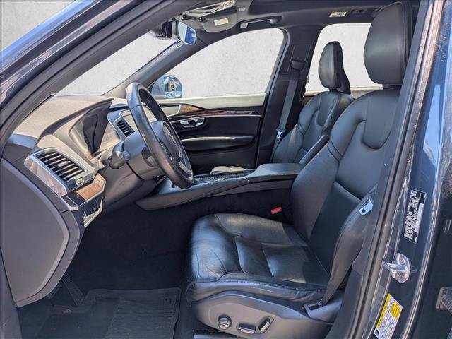 Used 2019 Volvo XC90 T5 Momentum w/ Protection Package AWD/4WD image 17