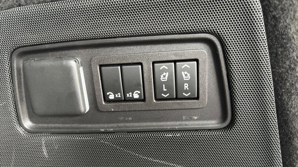 Certified 2023 Cadillac Escalade Sport Platinum image 30