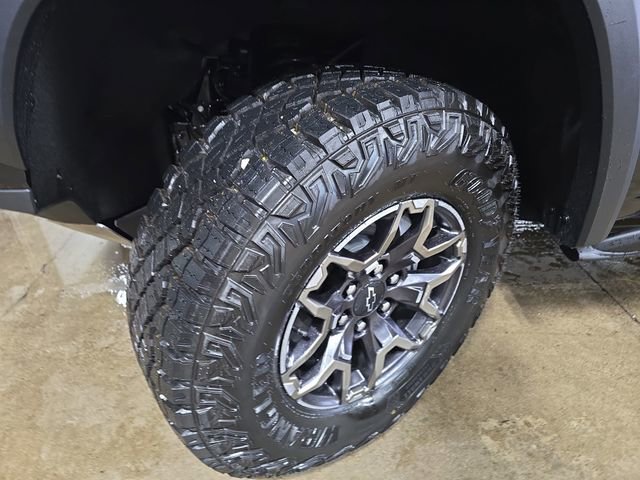 New 2026 Chevrolet Colorado ZR2 w/ Technology Package AWD/4WD image 32