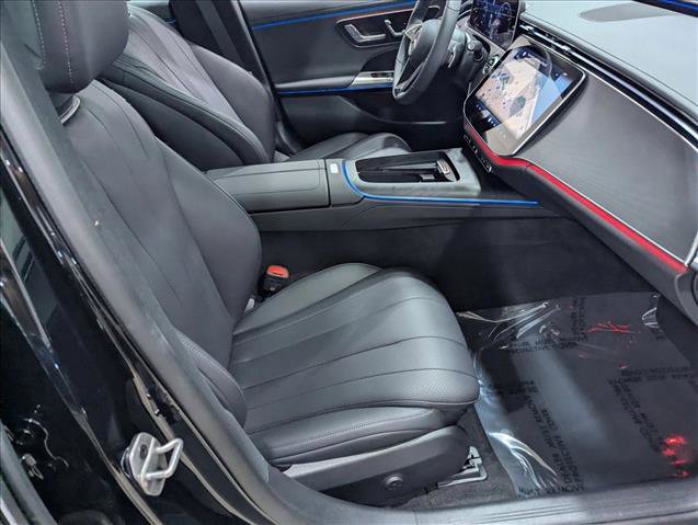 Used 2025 Mercedes-Benz E 350 4MATIC Sedan image 20