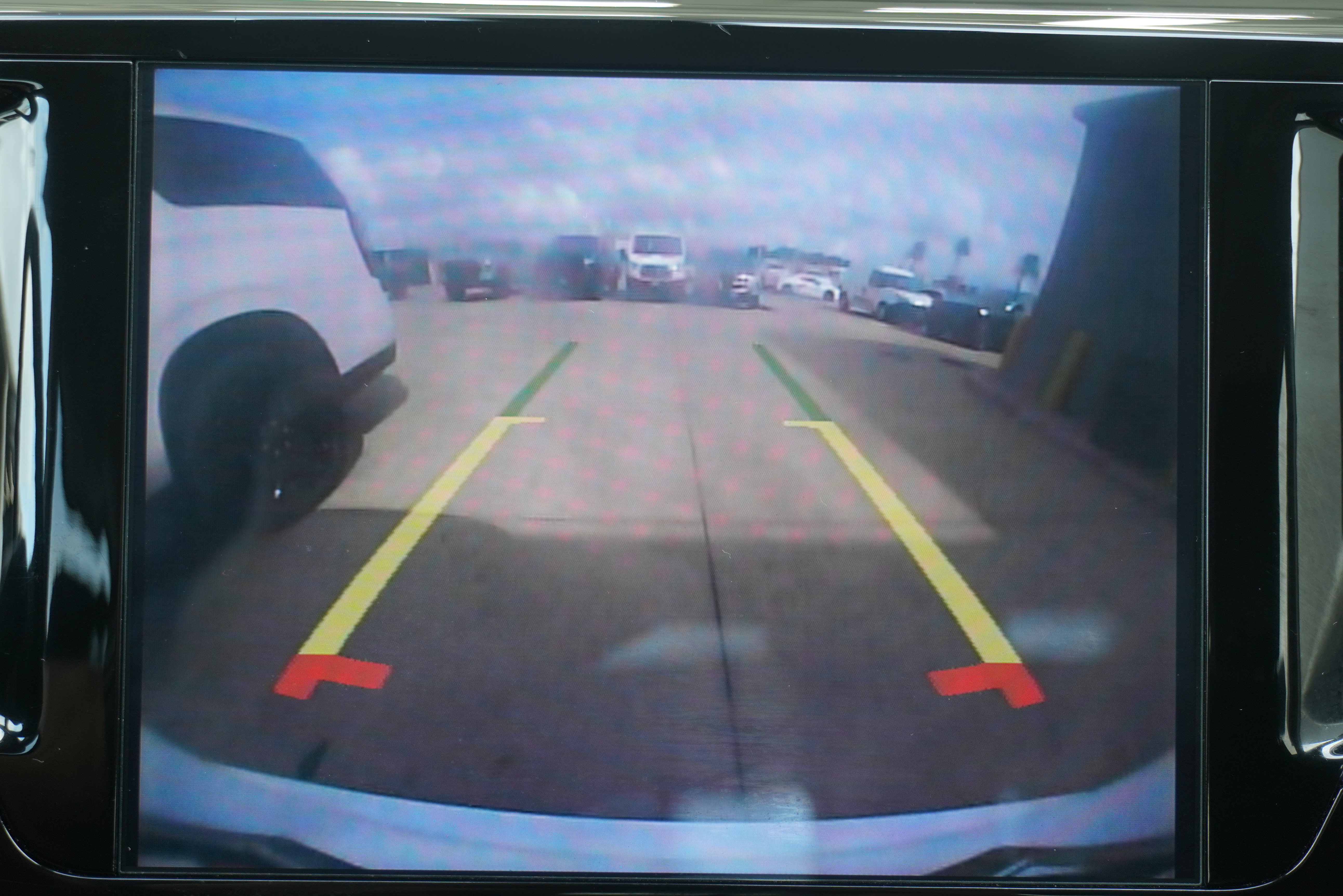 Used 2018 Chrysler Pacifica Limited FWD image 22