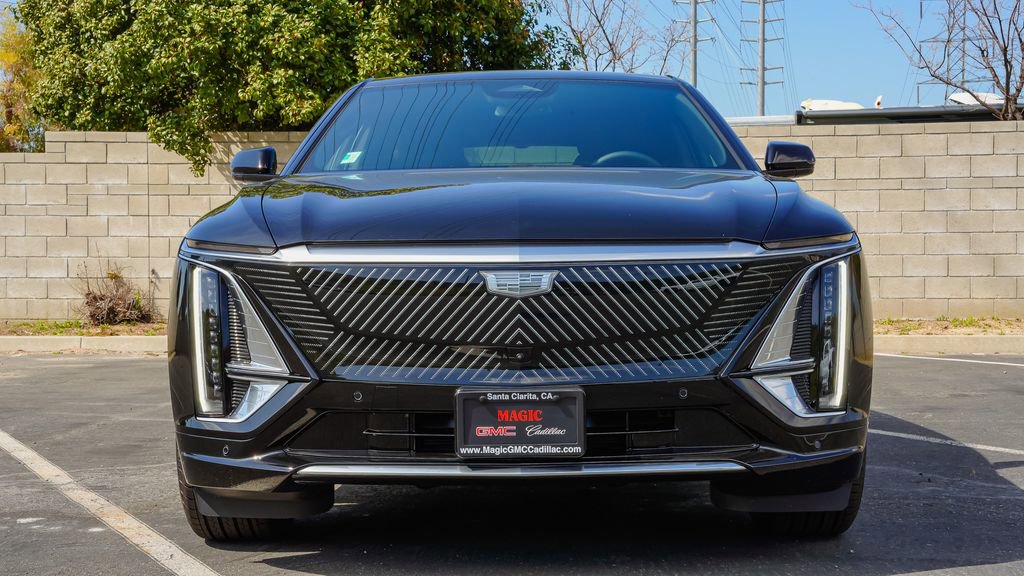 New 2026 Cadillac Lyriq Luxury w/ LPO, Floor Liner Package image 4