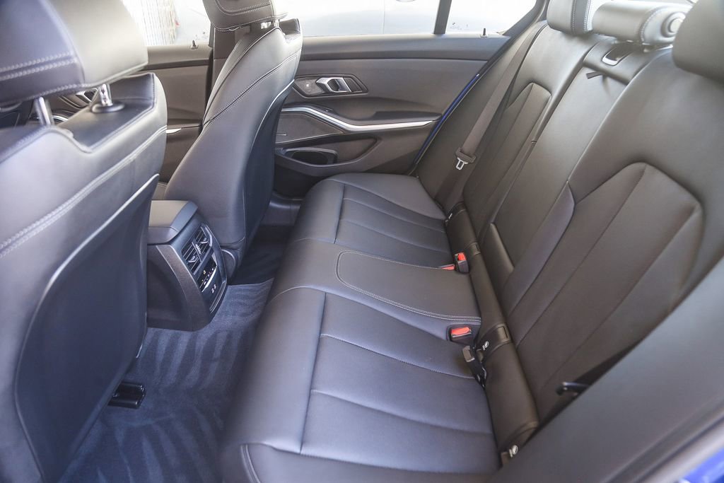 Used 2025 BMW M340i Sedan RWD image 15