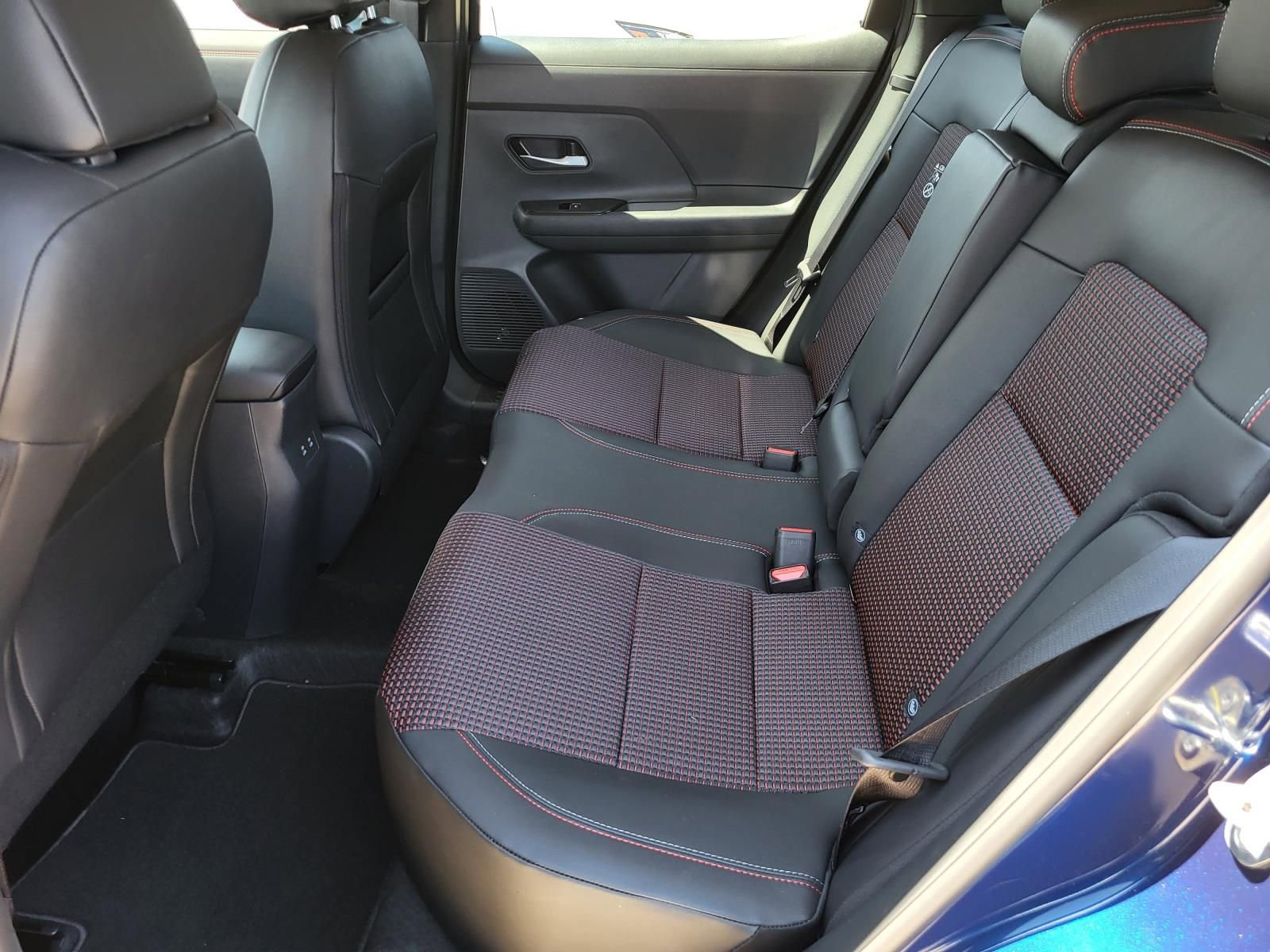 New 2026 Nissan Kicks SR FWD image 14