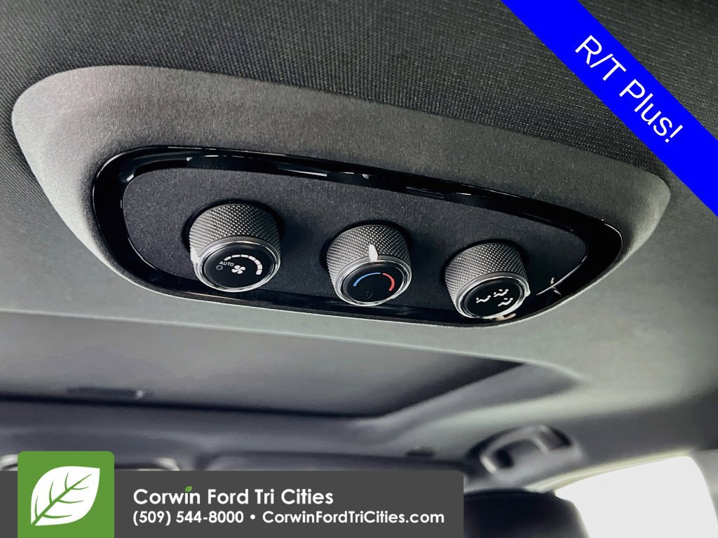 Used 2025 Dodge Durango R/T AWD/4WD image 31