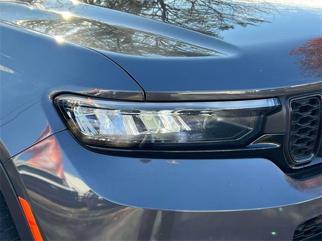 Used 2022 Jeep Grand Cherokee L Limited w/ Black Appearance Package image 8