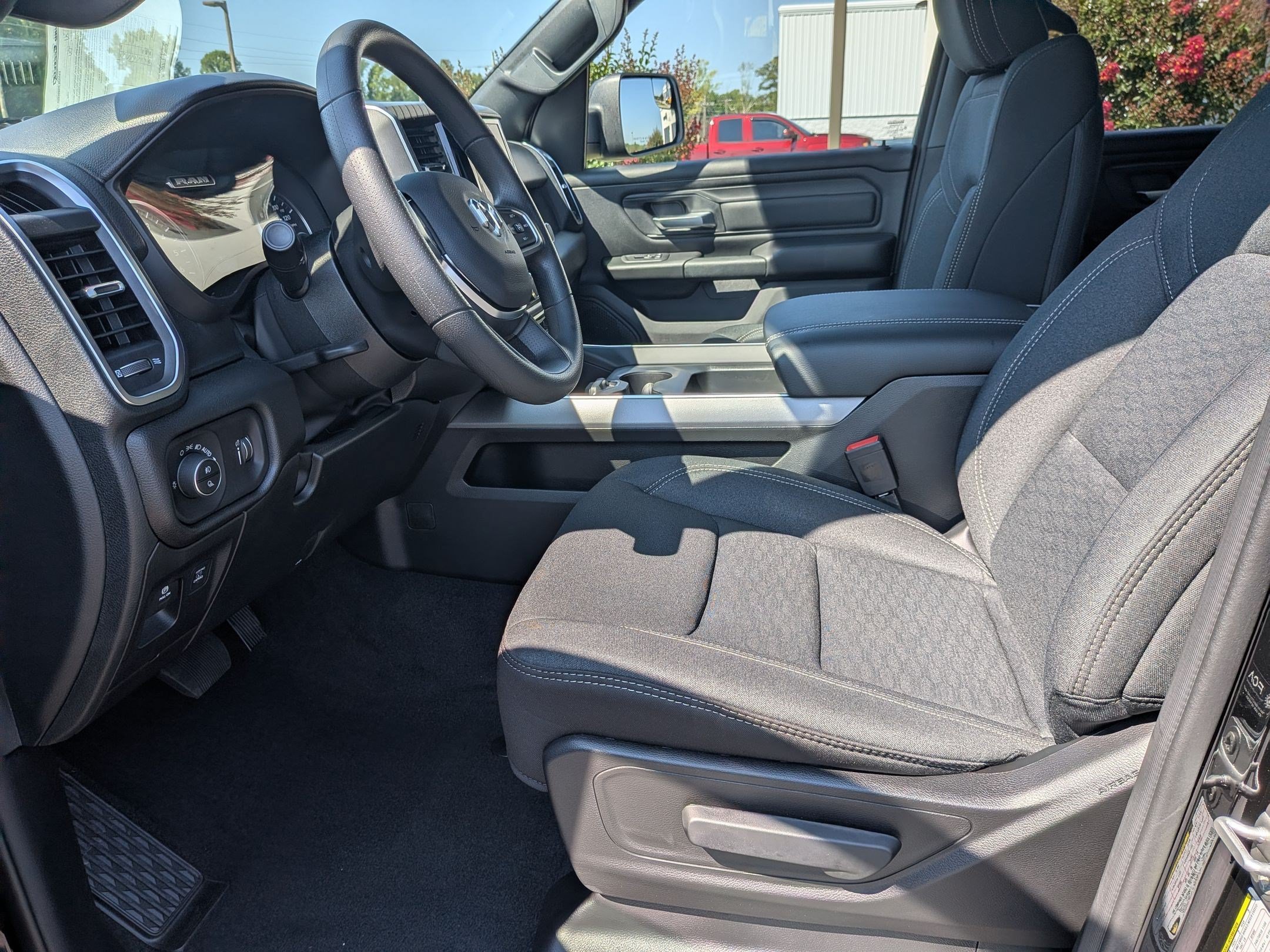 New 2026 RAM 1500 Express AWD/4WD image 12