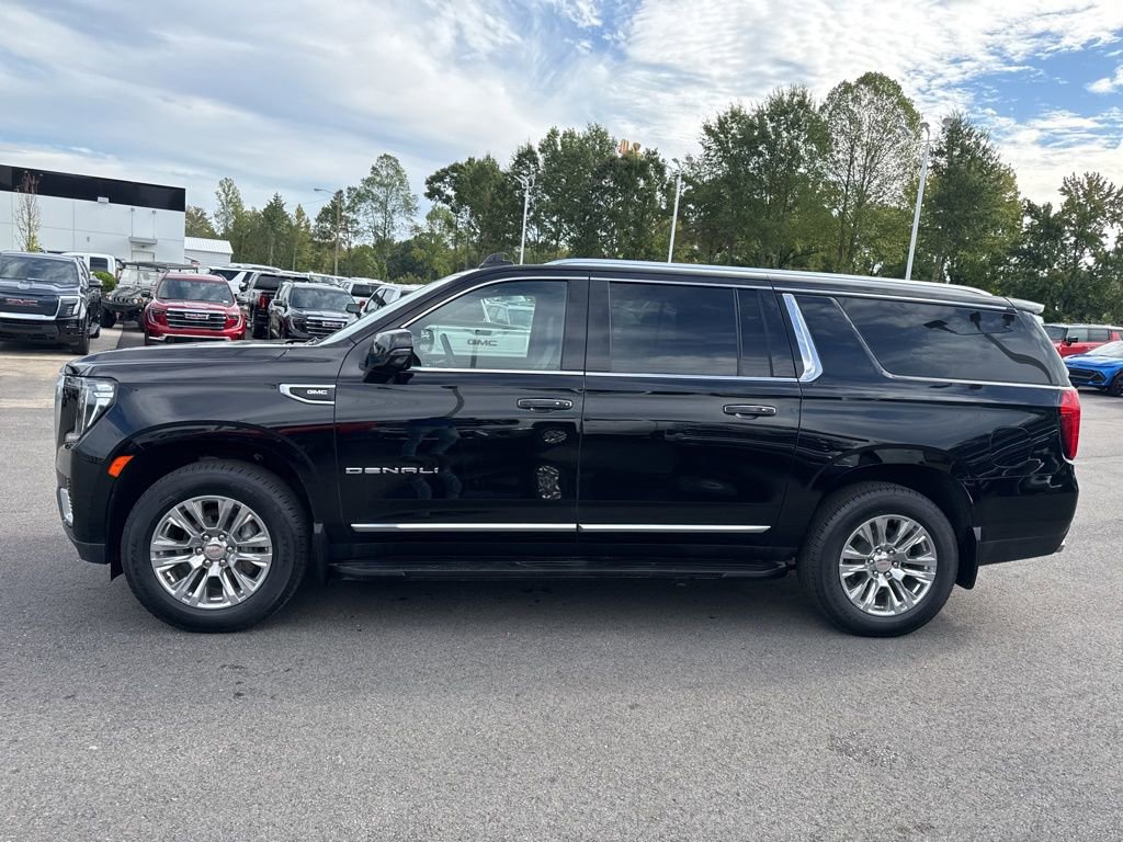 Used 2024 GMC Yukon XL Denali w/ Max Trailering Package AWD/4WD image 2