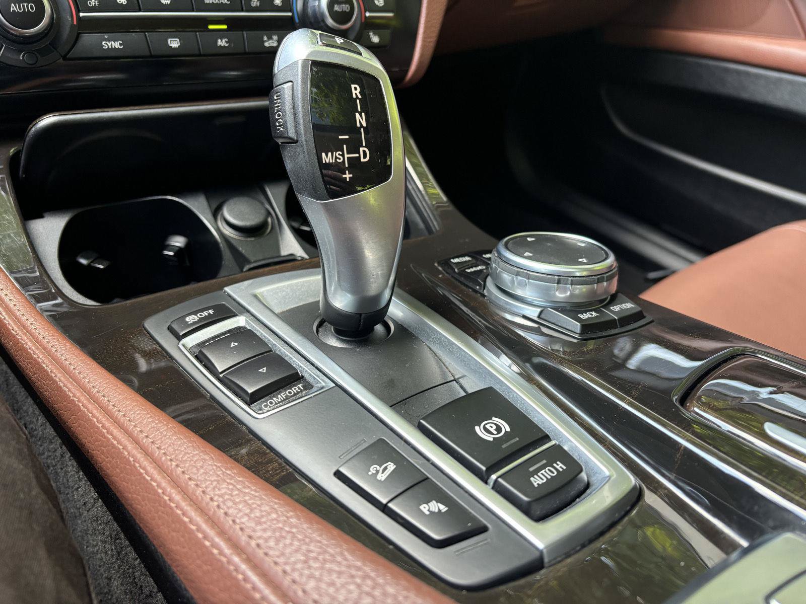 Used 2015 BMW 528i xDrive Sedan AWD/4WD image 9