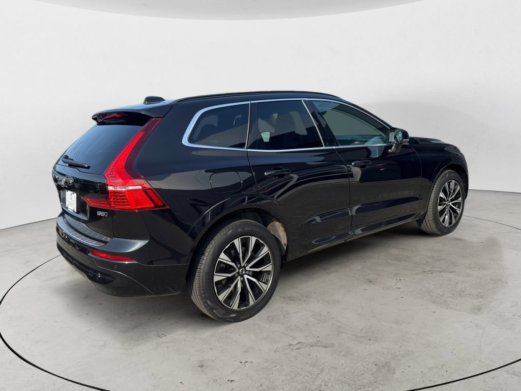 Certified 2023 Volvo XC60 B5 Core w/ Climate Package AWD/4WD image 7