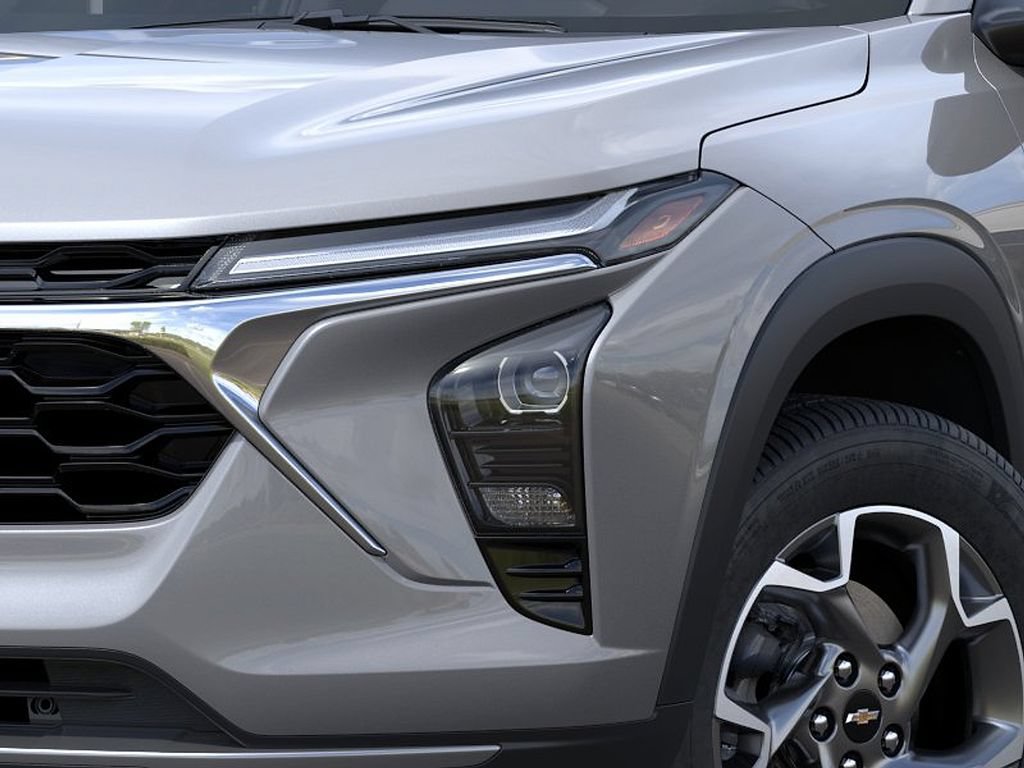 New 2026 Chevrolet Trax LT w/ Driver Confidence Package FWD image 10