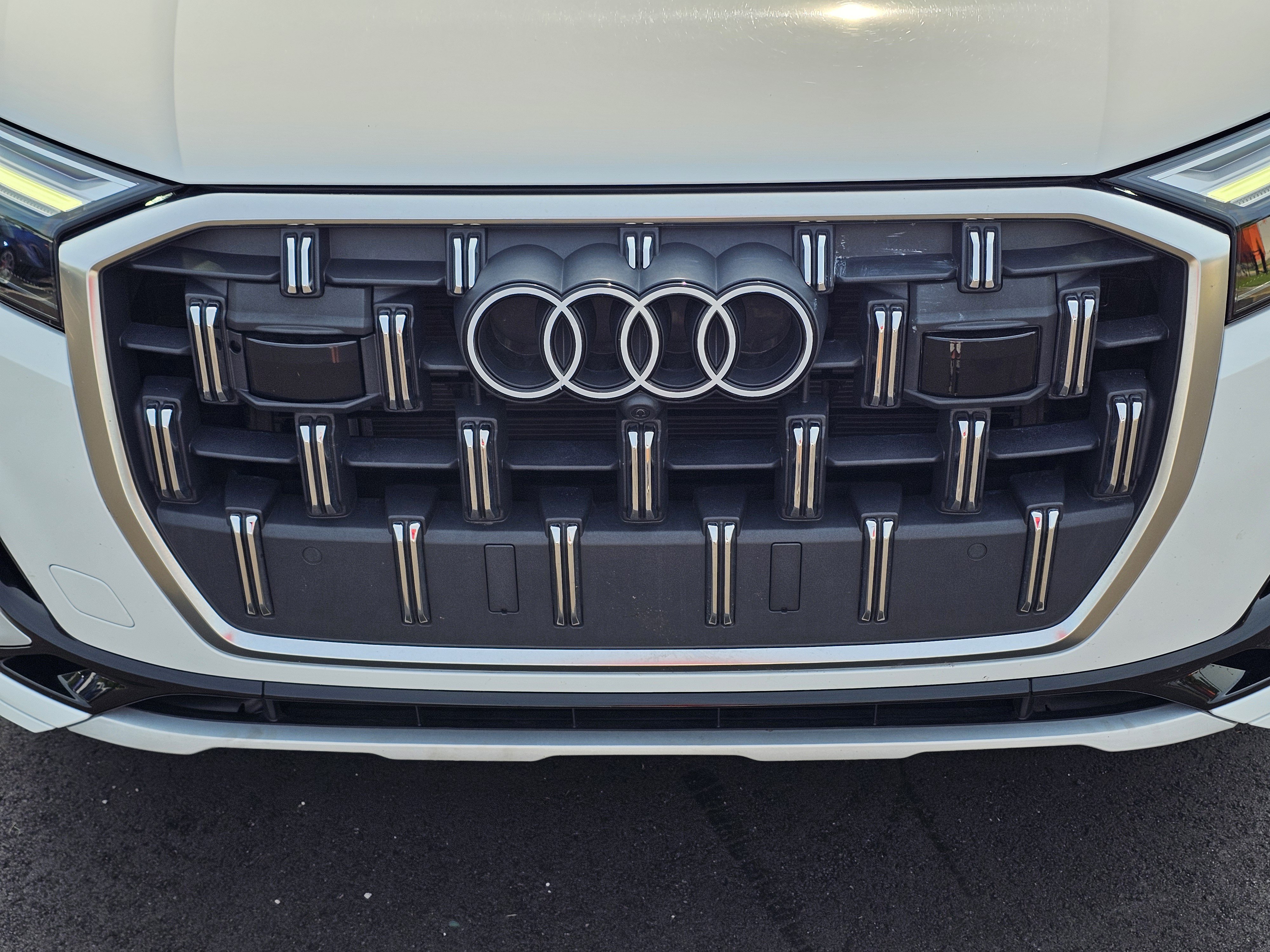 Used 2025 Audi Q7 3.0T Premium Plus AWD/4WD image 4