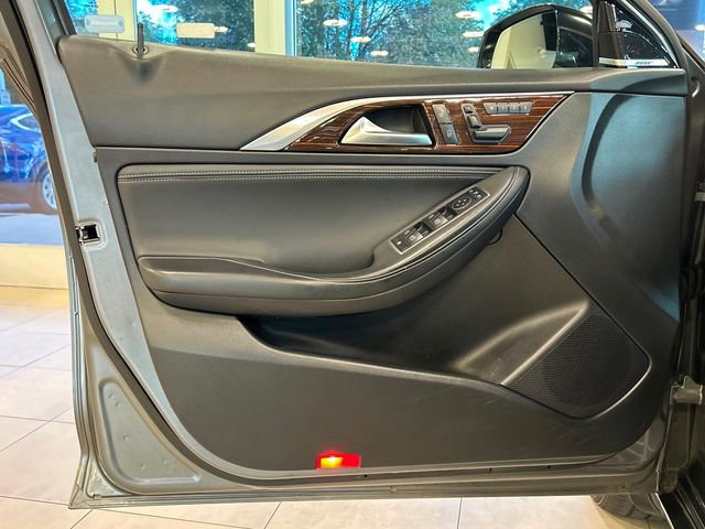 Used 2018 INFINITI QX30 Premium w/ Technology Package image 19