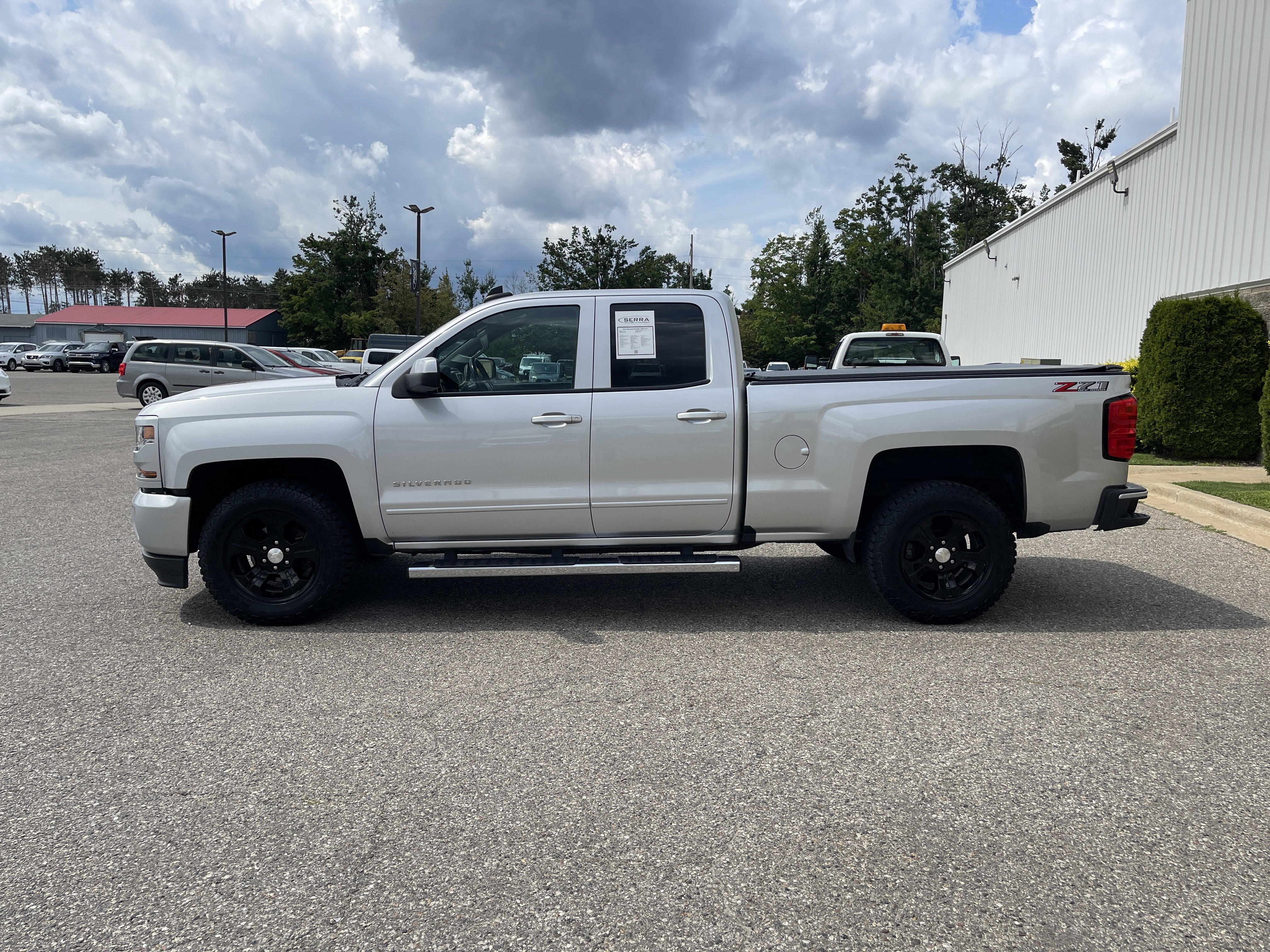 Used 2019 Chevrolet Silverado 1500 LT w/ All Star Edition AWD/4WD image 6