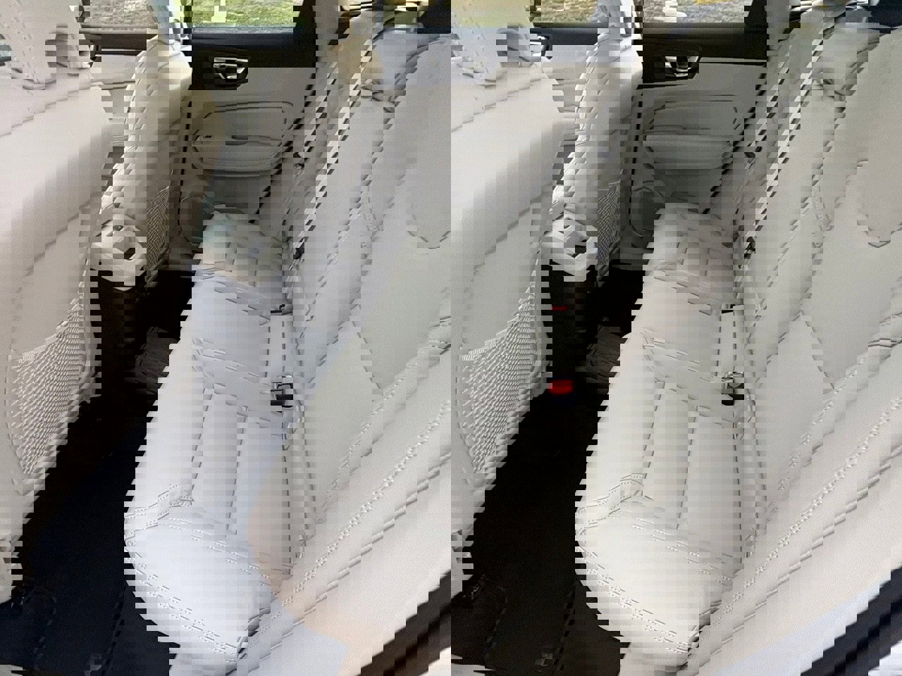 New 2026 Volvo XC60 T8 Ultra w/ Protection Package Premier image 22