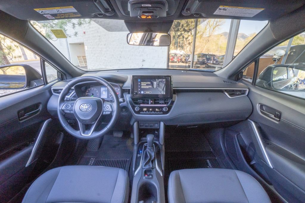 Used 2025 Toyota Corolla Cross AWD Hybrid image 15
