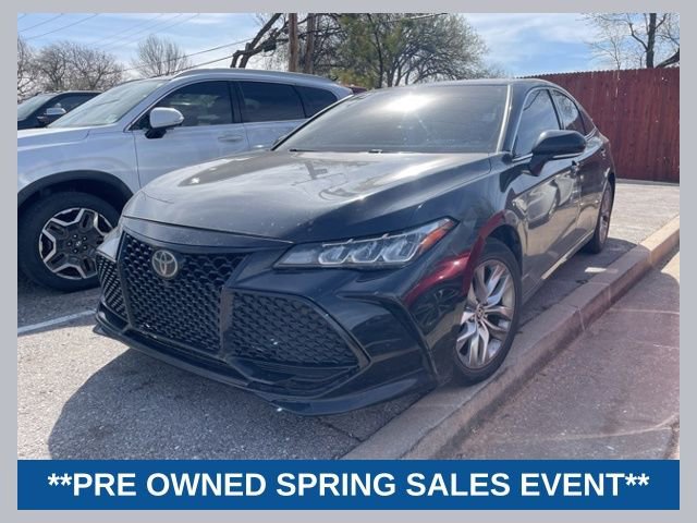Used 2021 Toyota Avalon XLE image 1