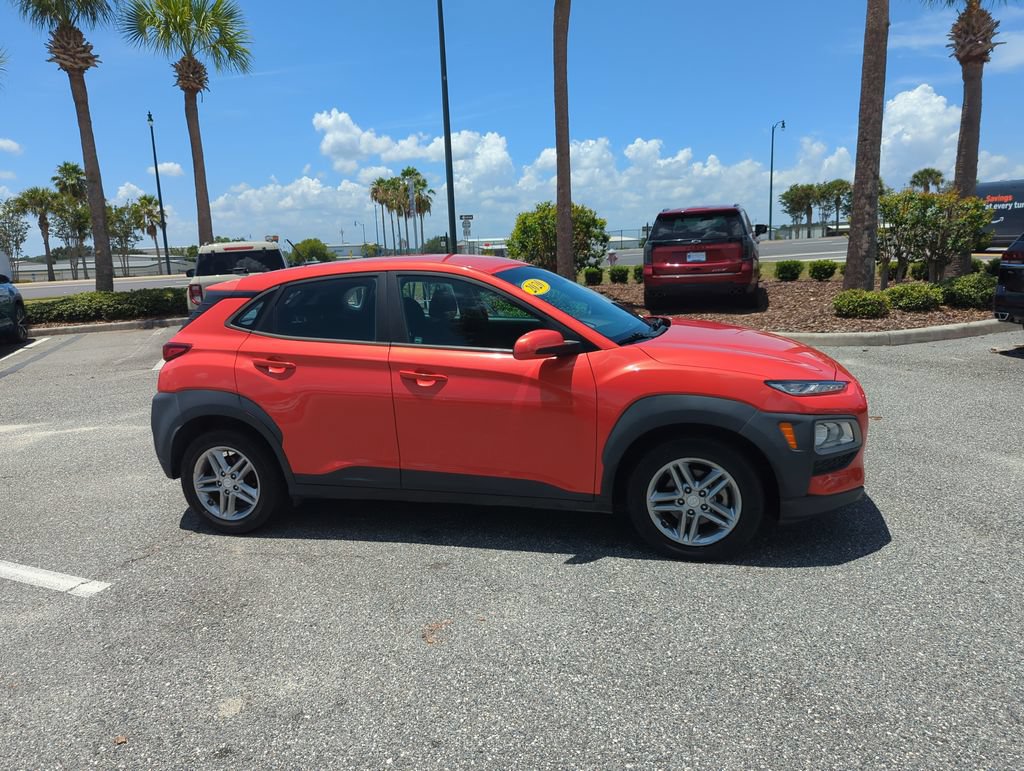 Used 2020 Hyundai Kona SE FWD image 2